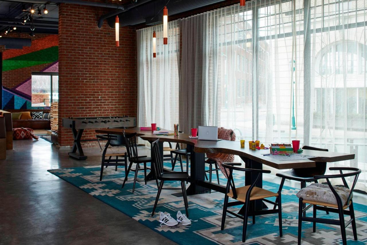 Moxy Chattanooga Downtown Exterior photo