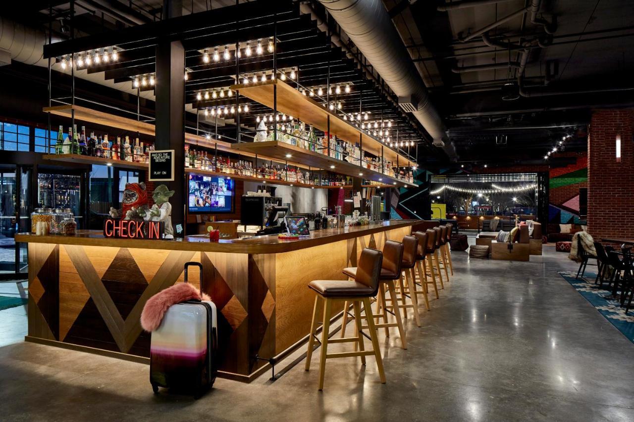 Moxy Chattanooga Downtown Exterior photo